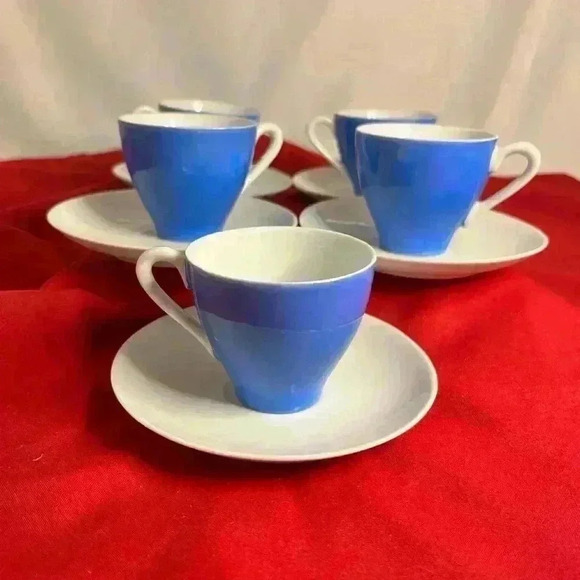 5 sets of Child's Teacups/Saucers - Picture 4 of 5